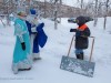 В Печоре Дед Мороз со Снегурочкой прогулялись по улицам