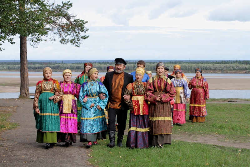 Какие народы республики коми. Коми Республика народы Коми. Коренной народ Республики Коми. Традиционная культура Коми-ижемцев. Коми зыряне.